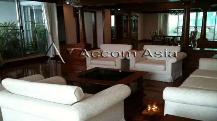 unit 3 Bedrooms  Apartment For Rent in Sukhumvit, Bangkok  near BTS Asok - MRT Sukhumvit (10170)